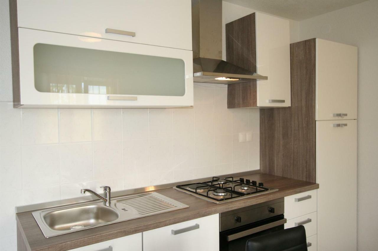 Apartments Hodzic Шіло Екстер'єр фото