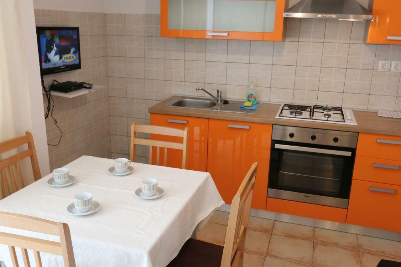 Apartments Hodzic Шіло Екстер'єр фото