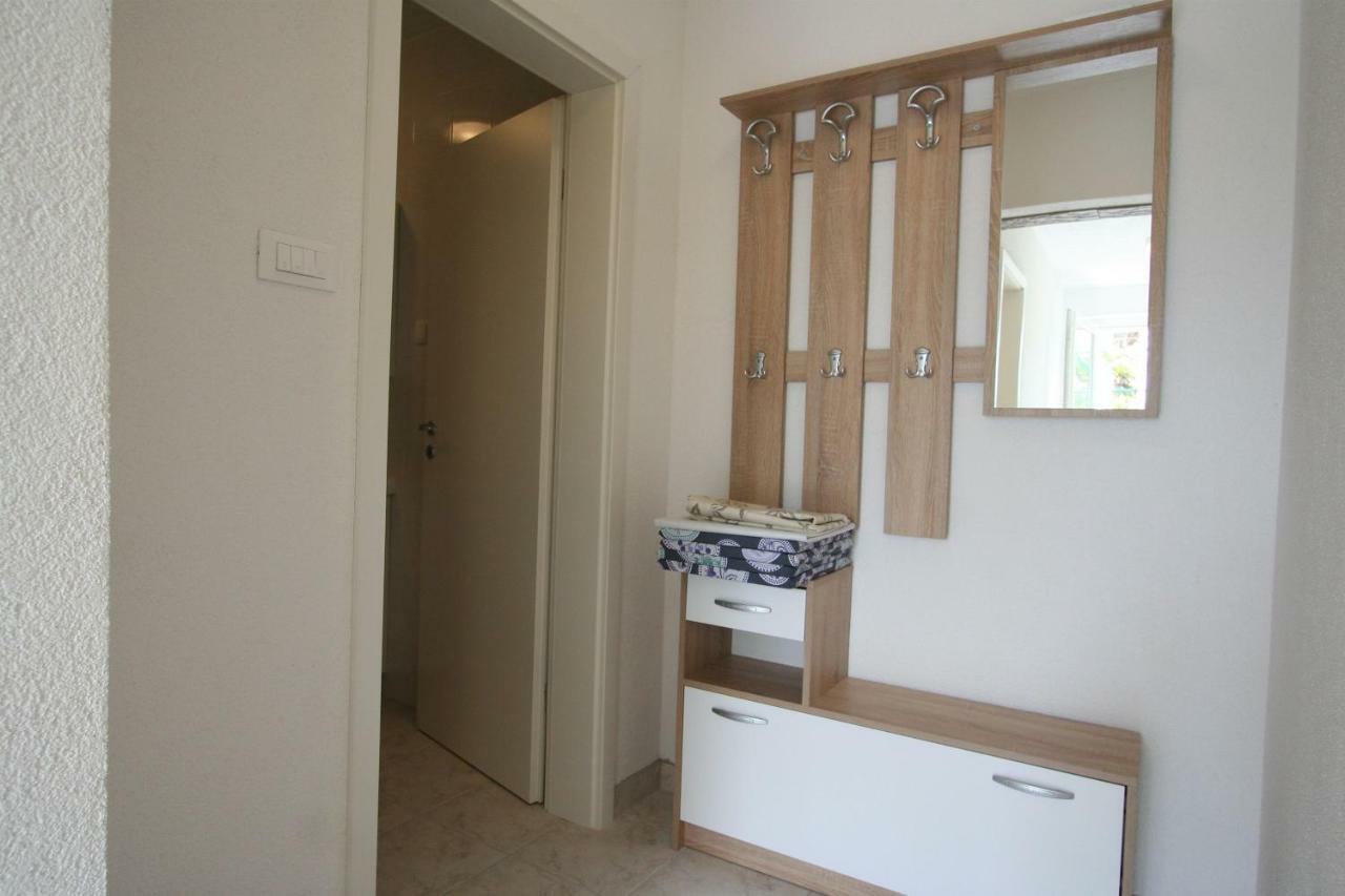 Apartments Hodzic Шіло Екстер'єр фото