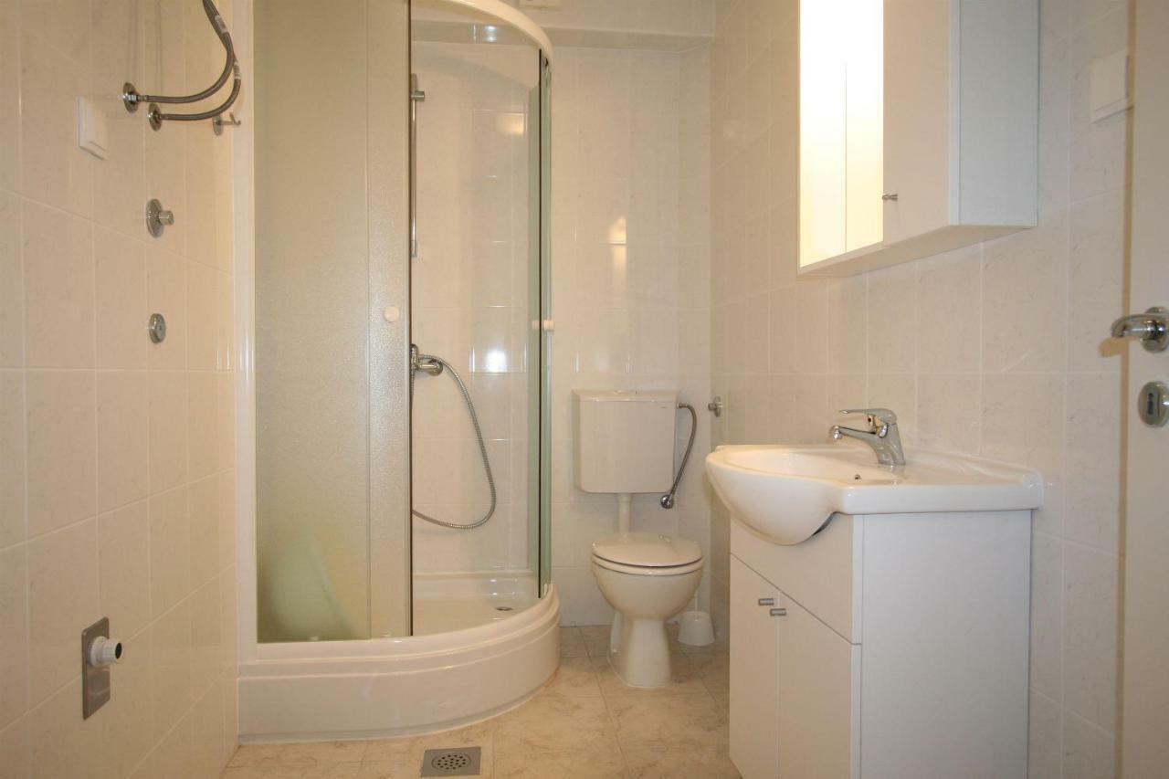 Apartments Hodzic Шіло Екстер'єр фото